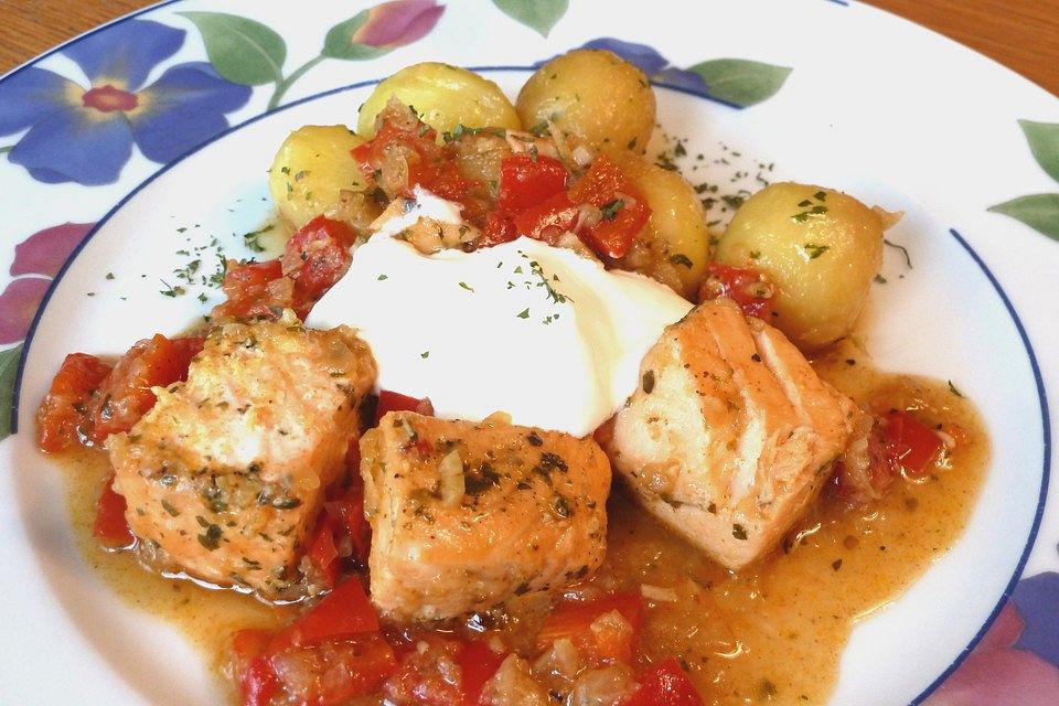 Paprika-Wildlachs-Gulasch