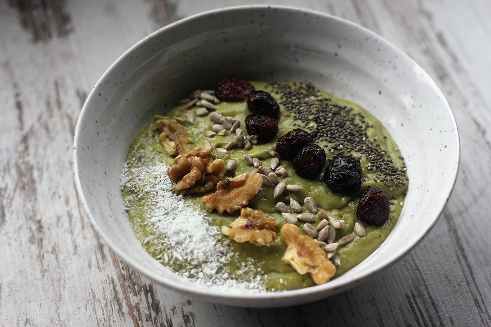 Vegane Matcha-Frühstücksbowl