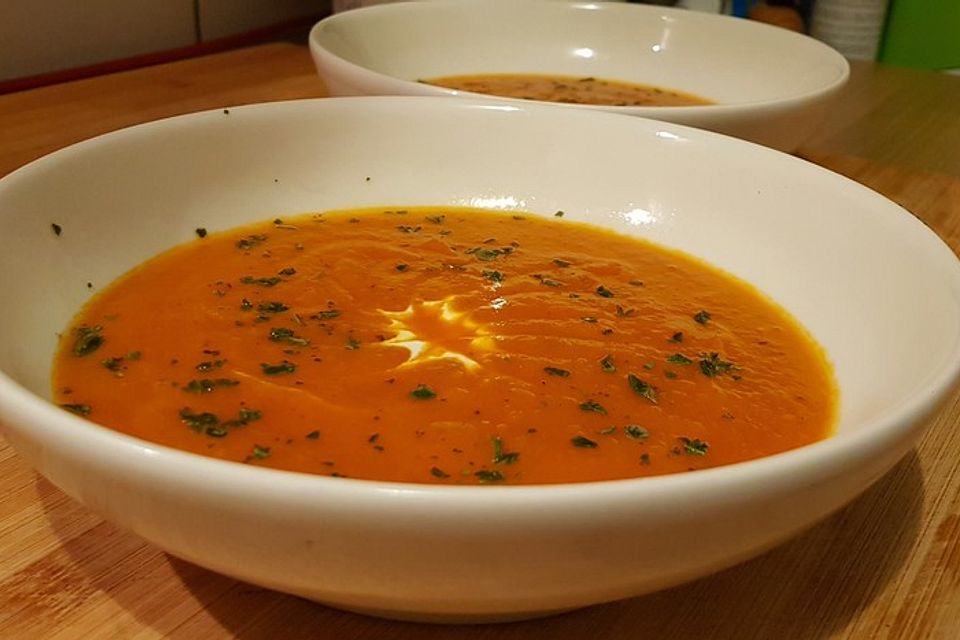 Geröstete Tomaten-Basilikum-Suppe