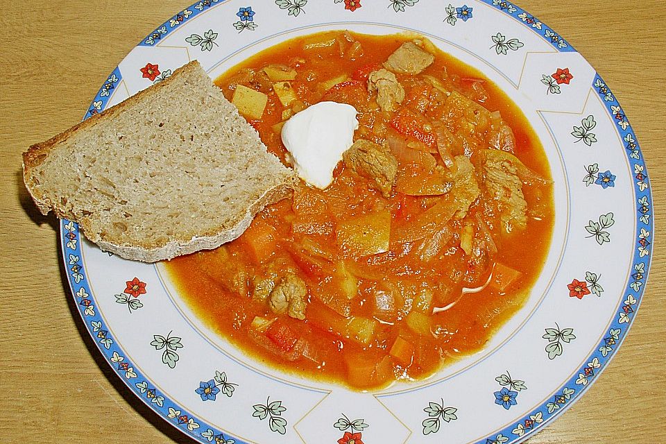 Echte Gulaschsuppe