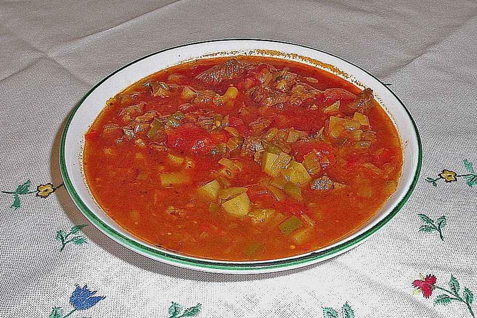 Echte Gulaschsuppe