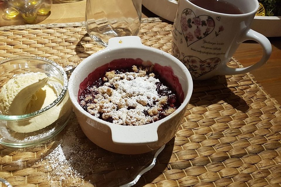 Crumble mit Beeren