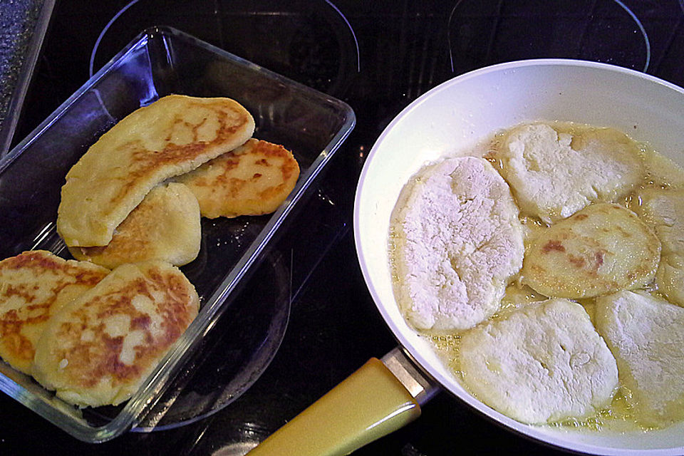 Quarkkäulchen mit Kartoffelteig