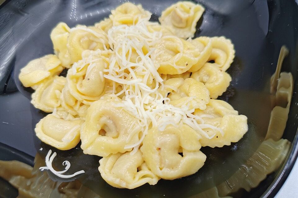 Tortellini a la panna