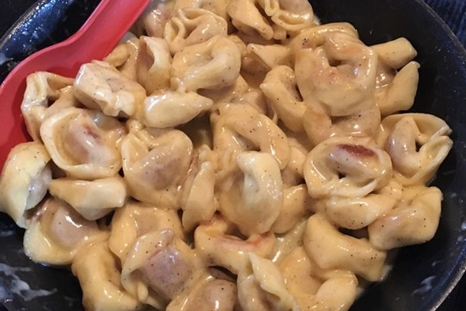 Tortellini a la panna