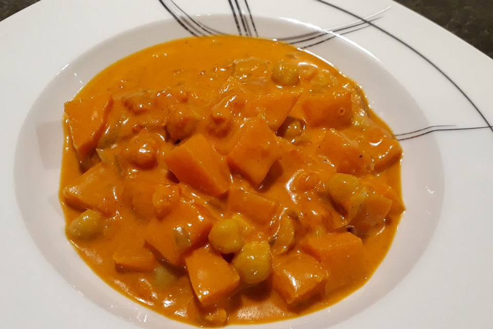 Asiatisches Curry mit Süßkartoffel