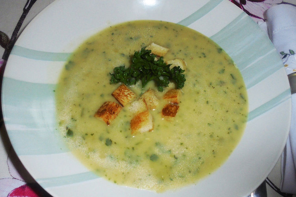 Kräuter-Cremesuppe