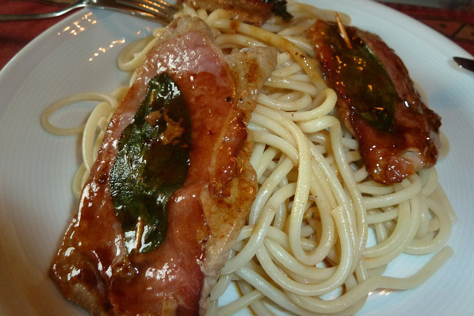 Kalbsschnitzel "Saltimbocca"