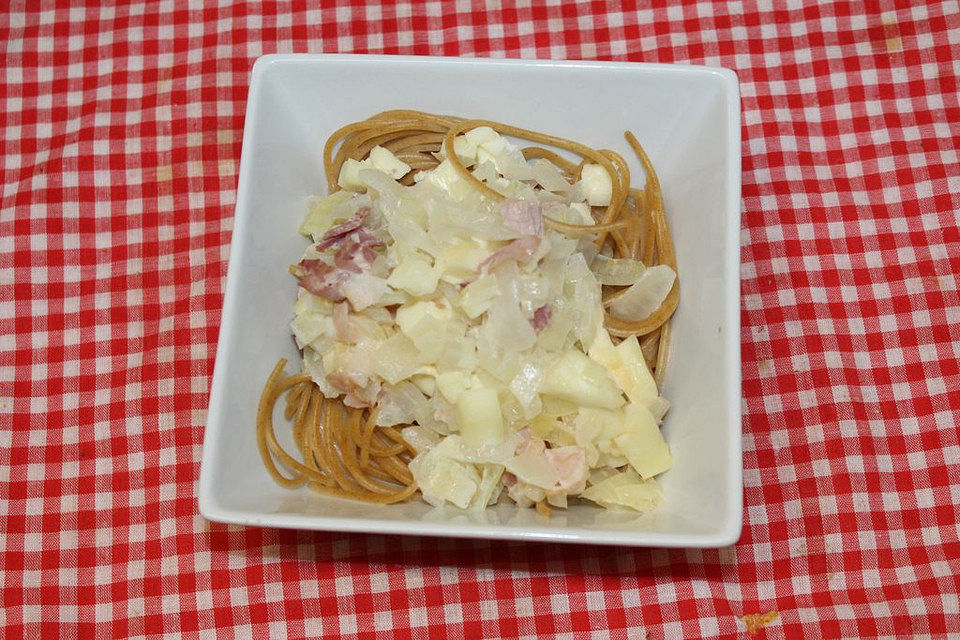 Carbonara-Sauce mit Mozzarella