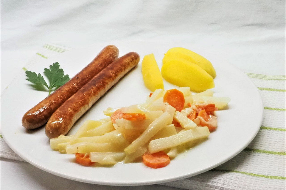 Kohlrabirahm mit Bratwurst