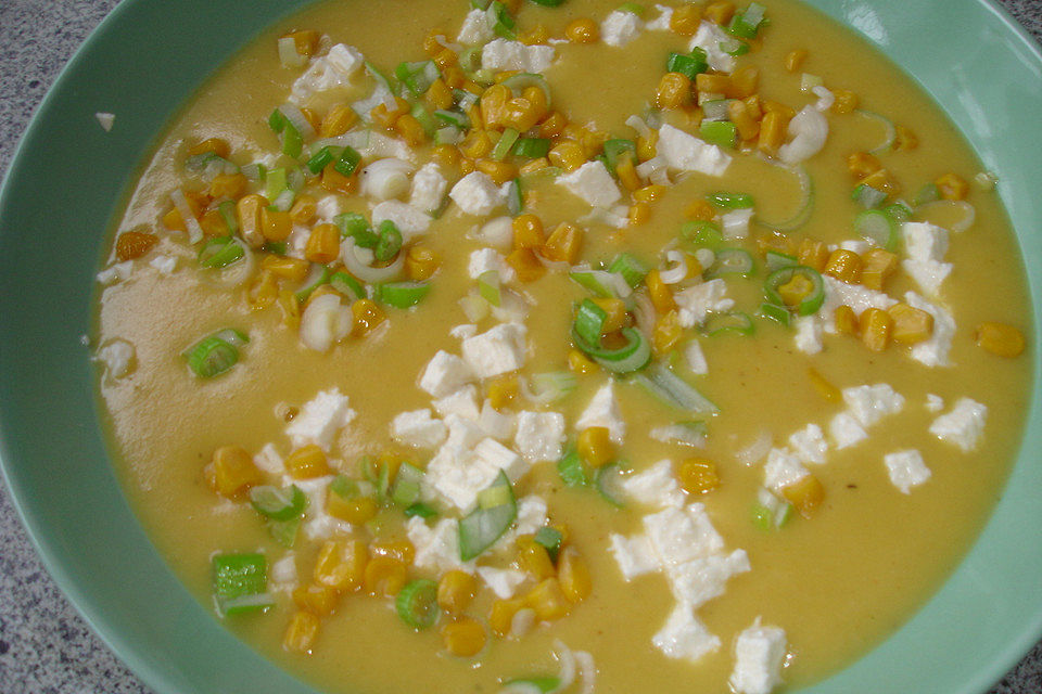 Kartoffelsuppe mit Käse