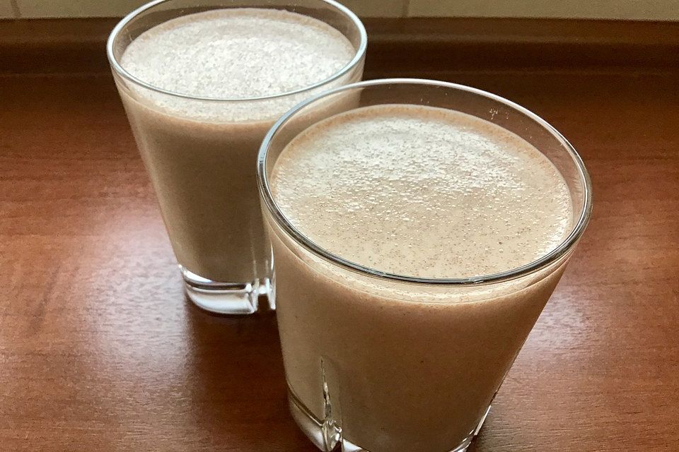 Schoko-Haselnuss-Bananen-Milchshake