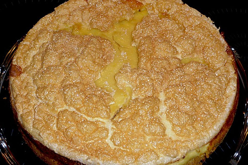 Apfelkuchen mit Marzipanguss