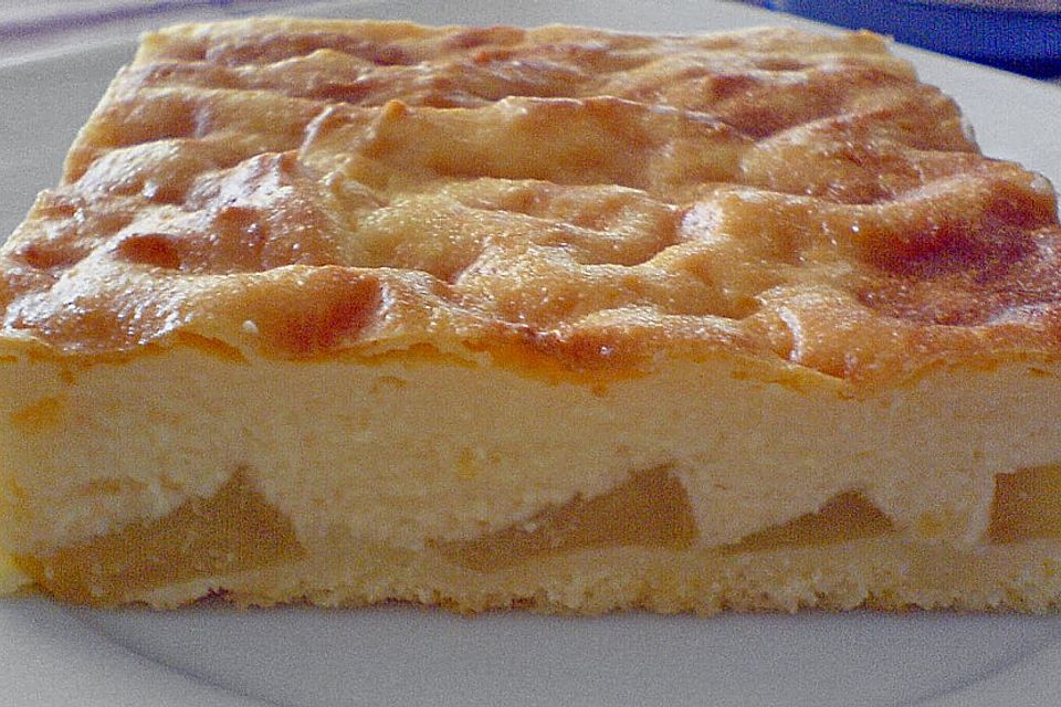 Apfelkuchen mit Marzipanguss