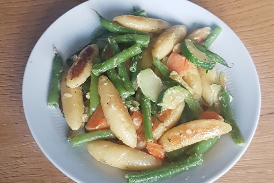 Vegetarische Schupfnudel-Gemüsepfanne