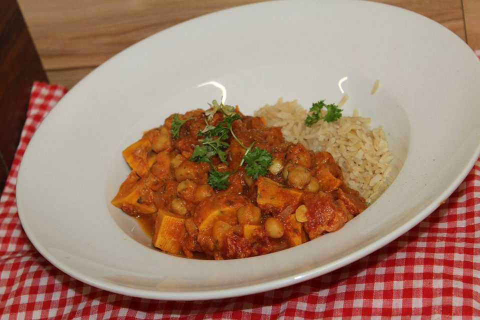 Süßkartoffel-Kichererbsencurry mit Spinat