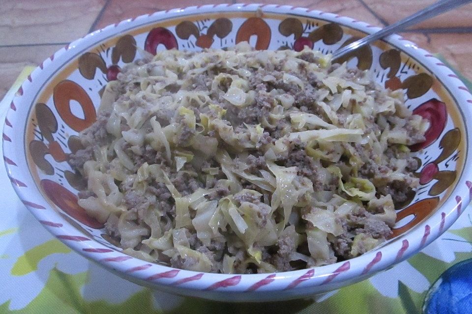 Spitzkohl-Hackfleisch-Pfanne