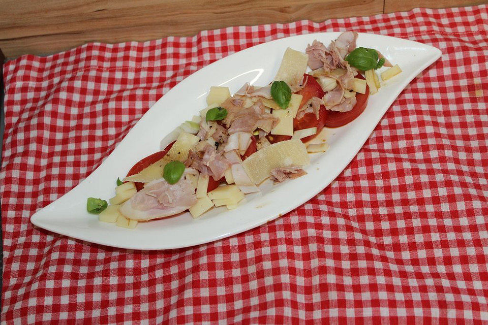 Tomaten-Käse-Salat