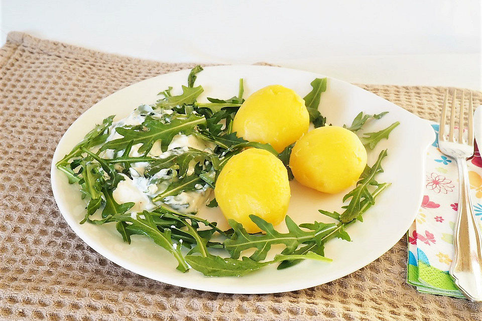 Kartoffeln mit Rucola-Quark