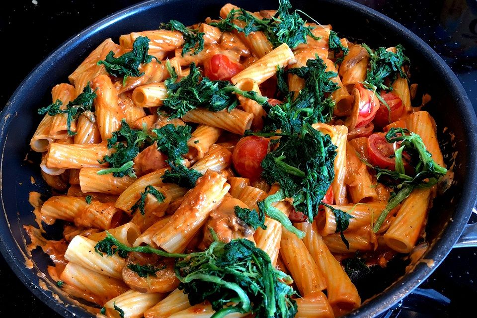 Tomaten-Pilz-Pasta