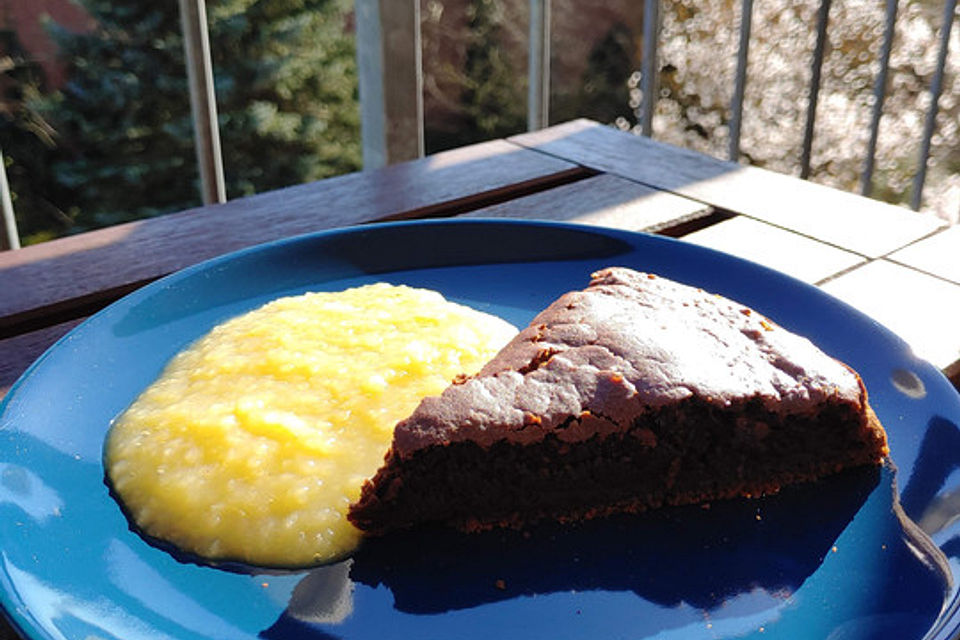 Veganer Schokokuchen mit Apfelmus