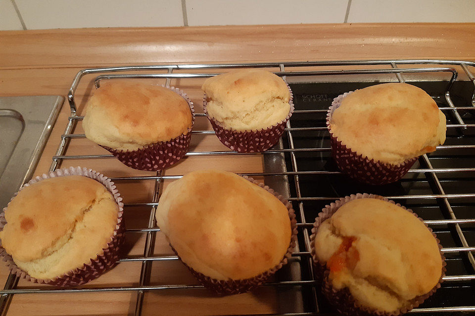 Gefüllte Marmeladenmuffins