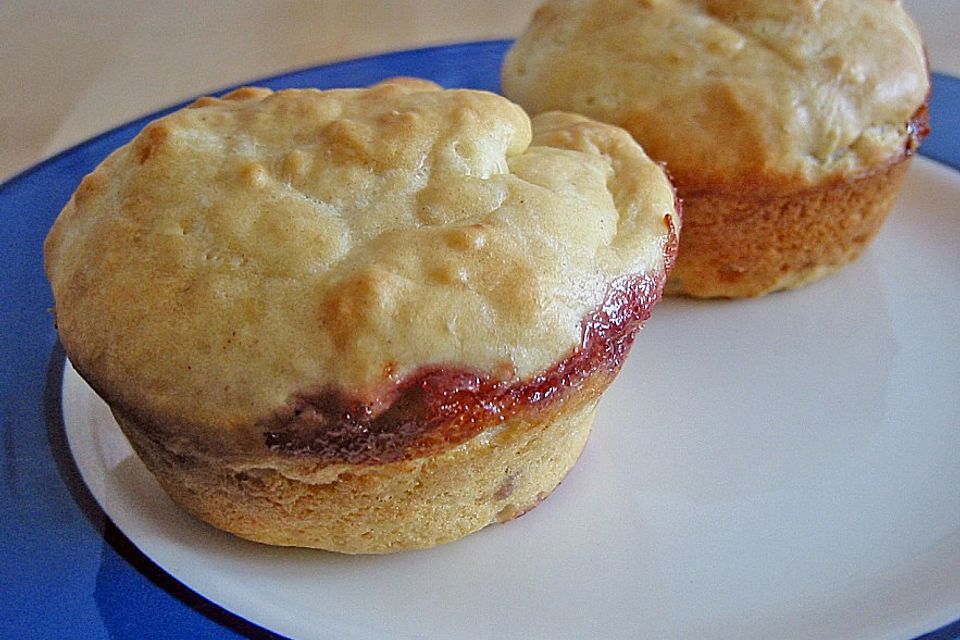 Gefüllte Marmeladenmuffins