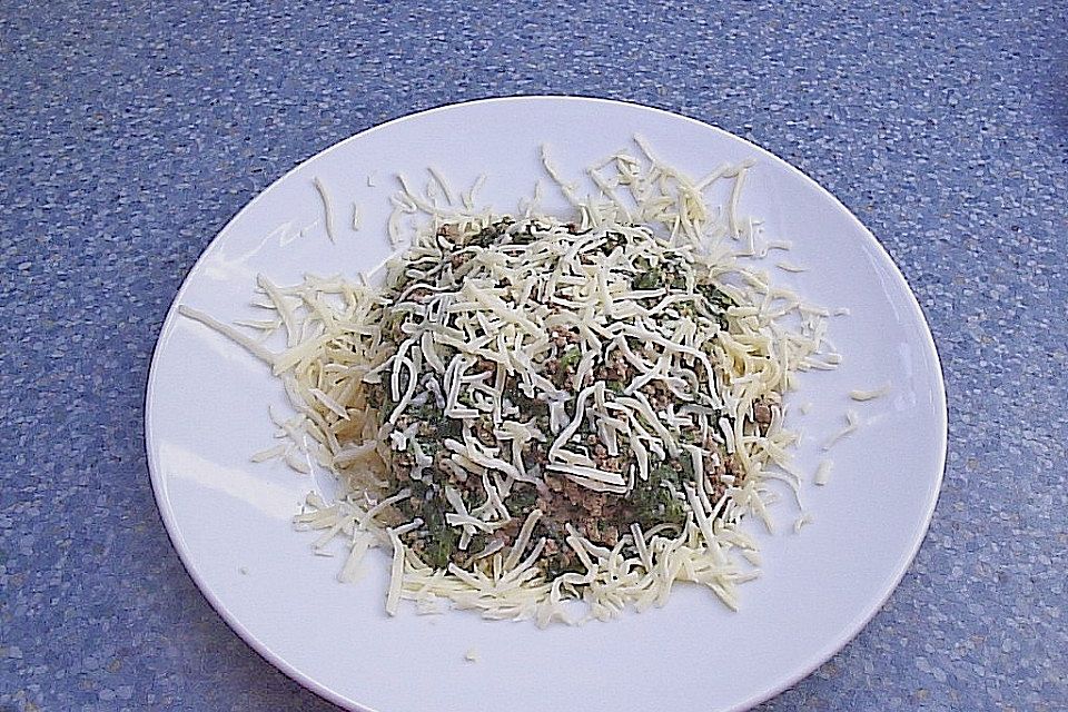 Spaghetti mit grüner Bolognese