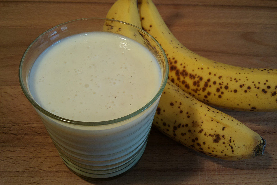 Bananen-Buttermilch mit Leinöl