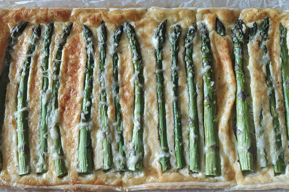 Spargel-Tarte