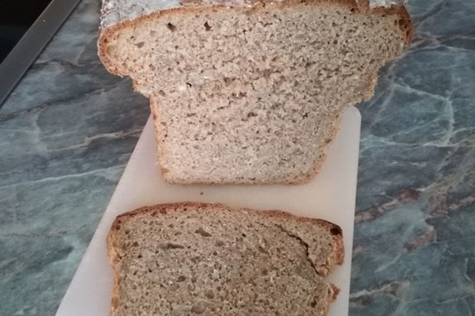 Dinkel-Roggen-Weizenvollkornbrot