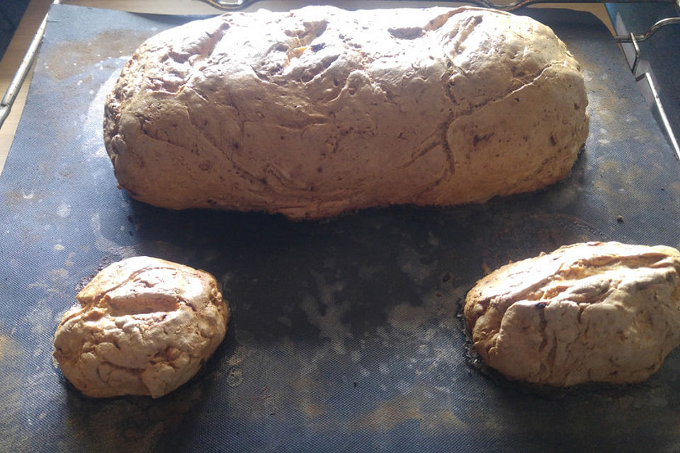 Würziges Roggen-Weizenbrot