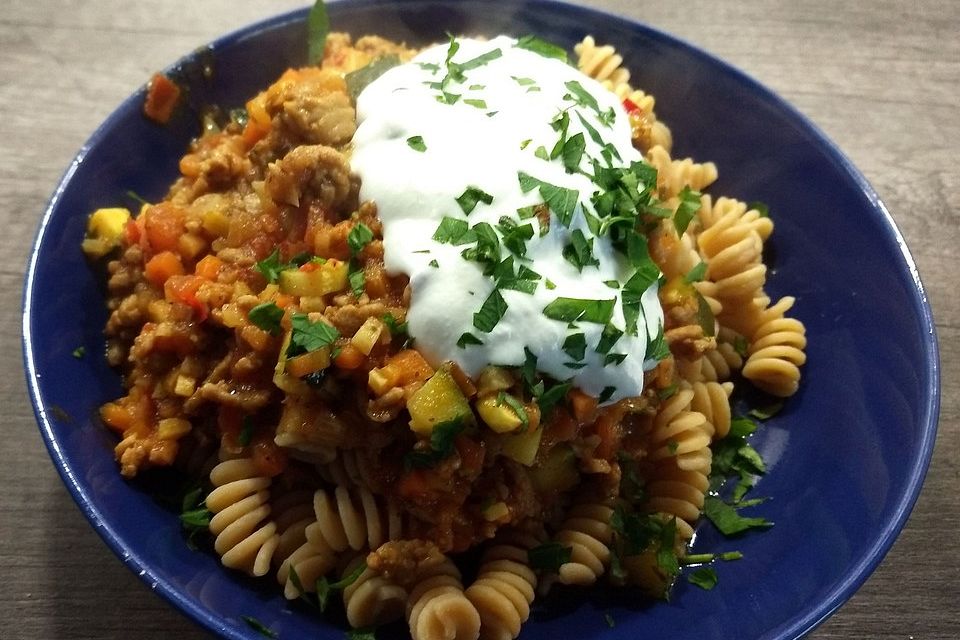 Orientalische Bolognese mit Putenhackfleisch