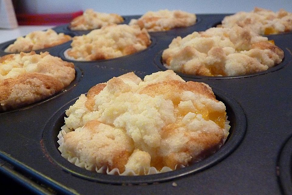 Goldige Pfirsichmuffins