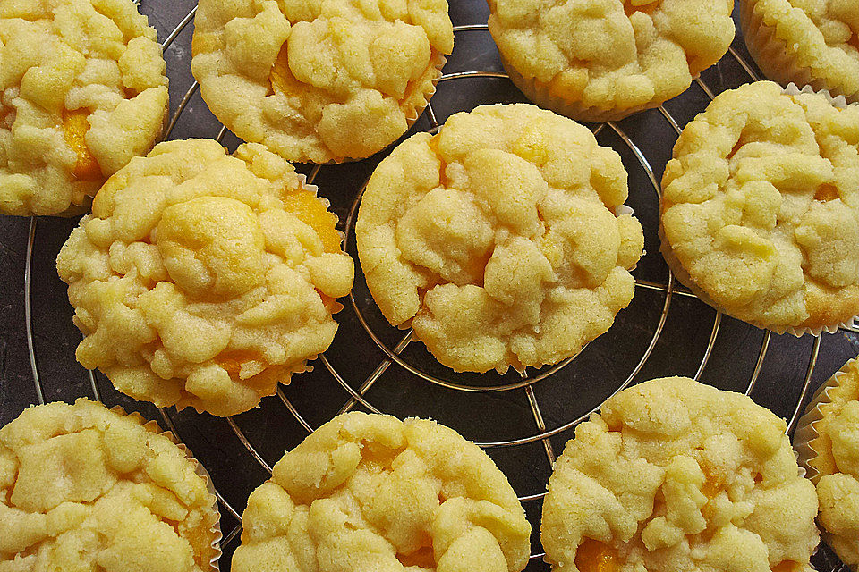 Goldige Pfirsichmuffins