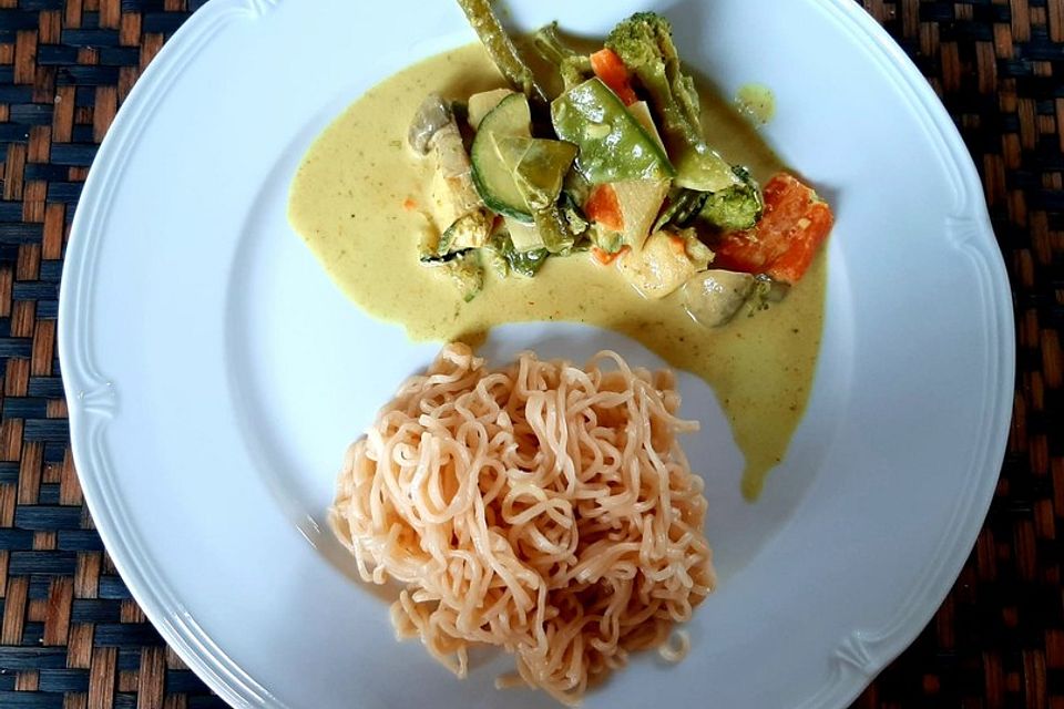 Gemüse-Hähnchen-Curry