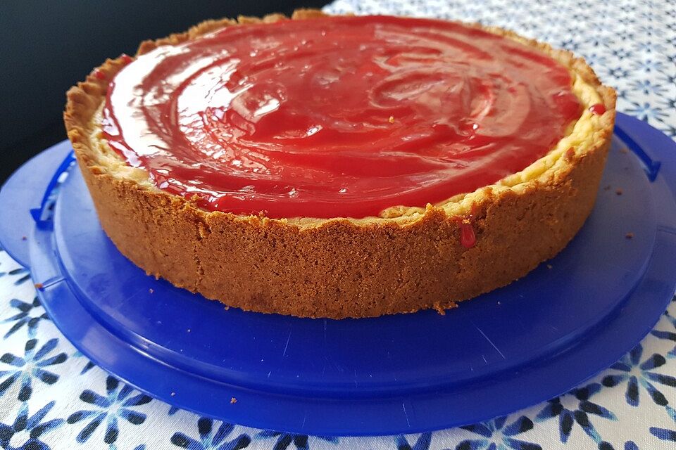 Veganer Käsekuchen mit Himbeeren