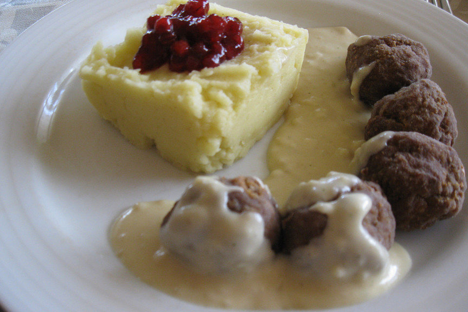 Köttbullar aus der Fritteuse