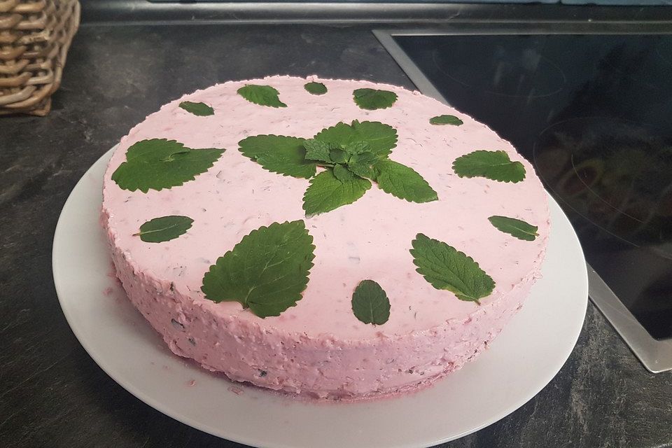 Himbeer-Zitronenmelissen-Torte