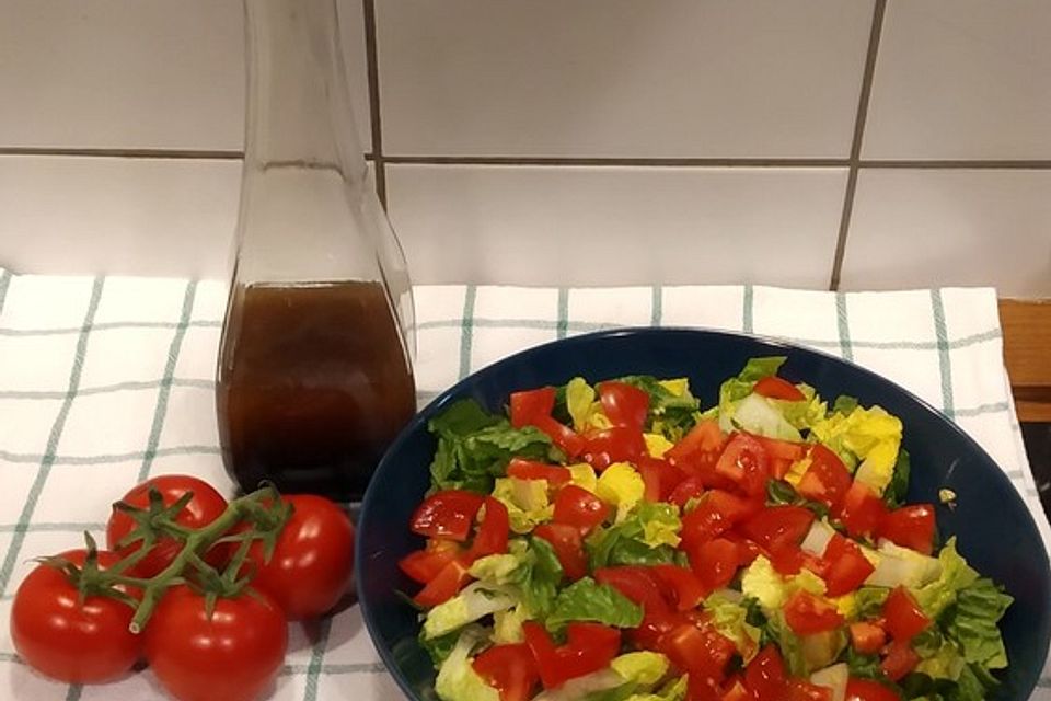 Soja-Balsamico-Sesam-Dressing