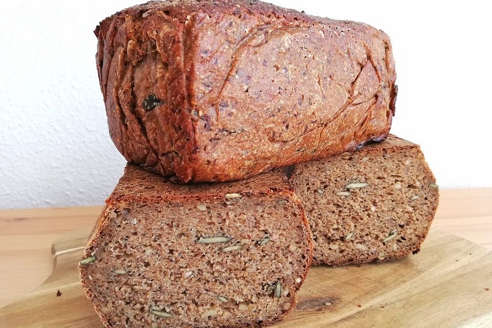 Roggenschrotbrot mit Kreuzkümmel