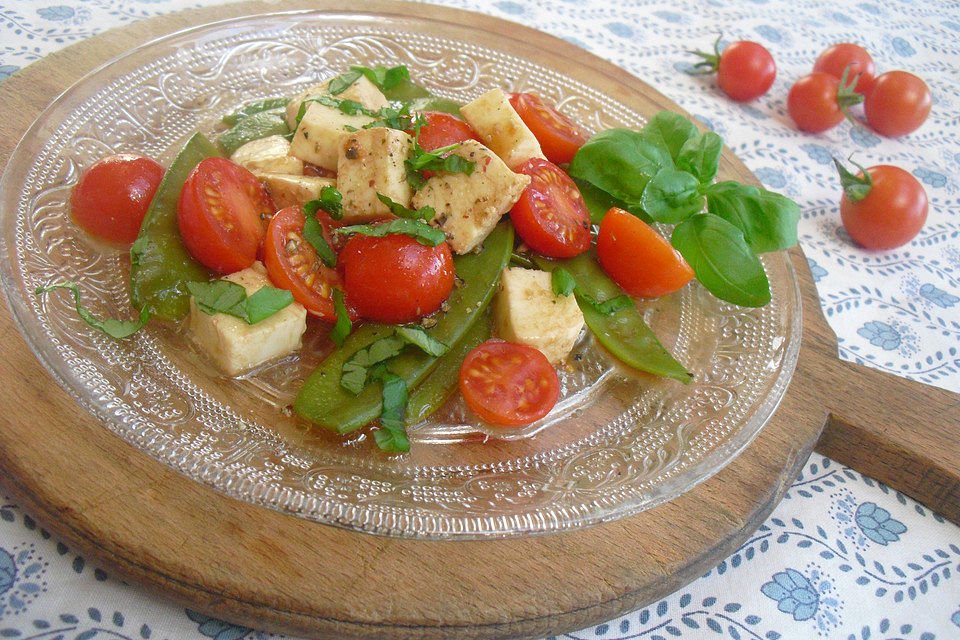 Zuckerschoten-Tomaten-Platte