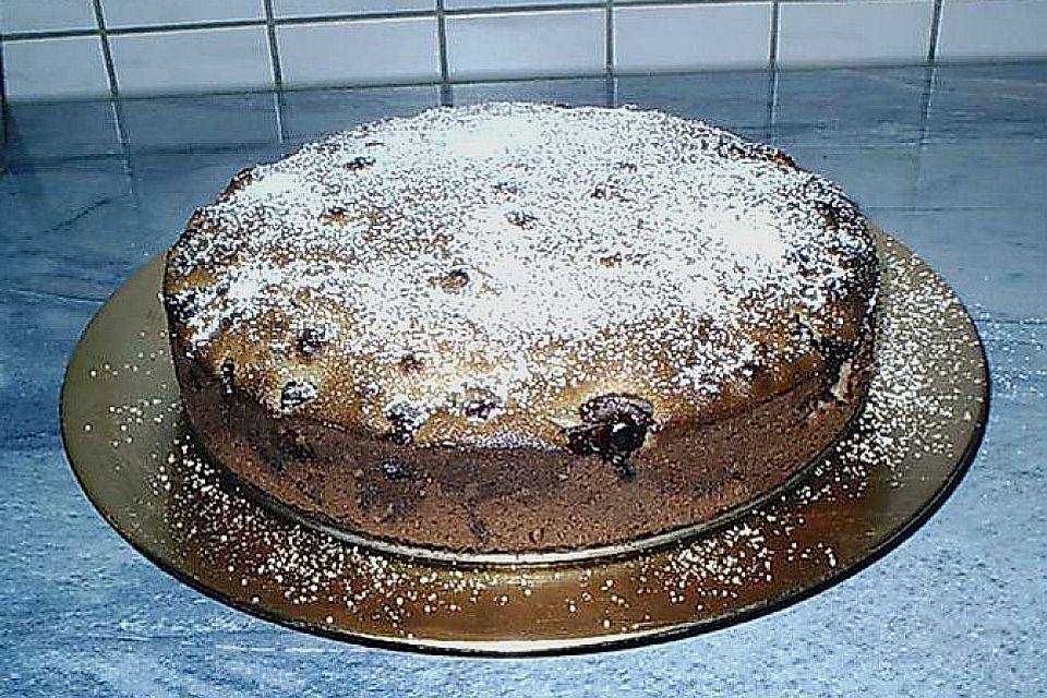 Kirschkuchen mit Marzipanguss