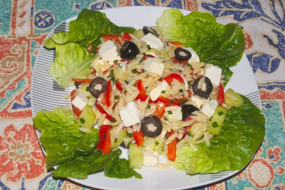 Griechischer Orzo-Salat