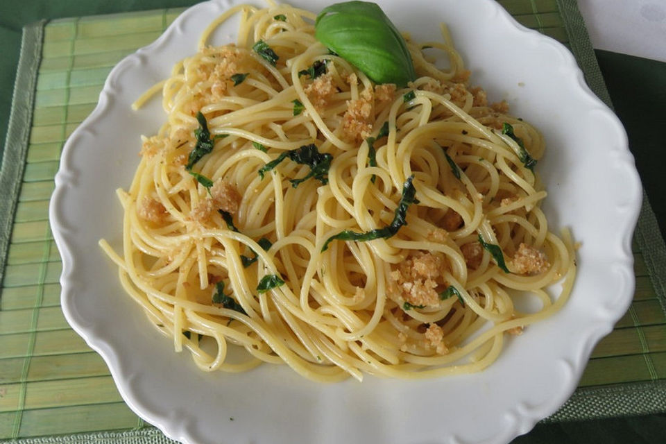 Pasta mit frischen Kräutern