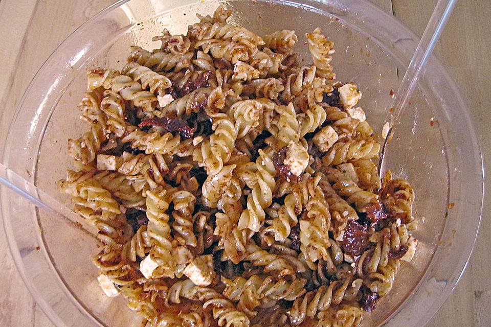 Nudelsalat mediterran