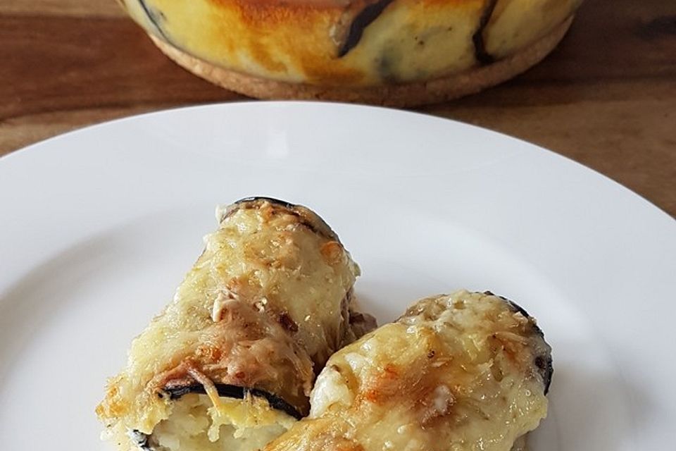 Auberginenröllchen mit exotischem Kartoffelschnee