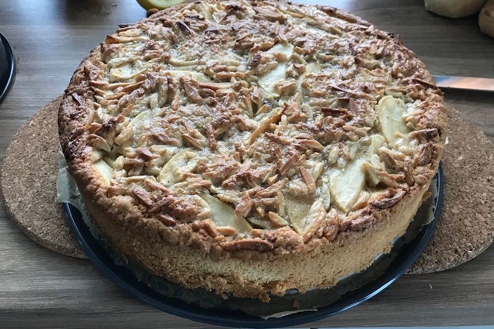 Apfelkuchen mit Mandeldecke