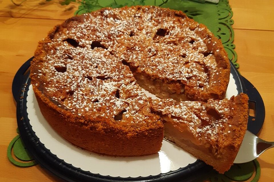 Apfelkuchen mit Mandeldecke