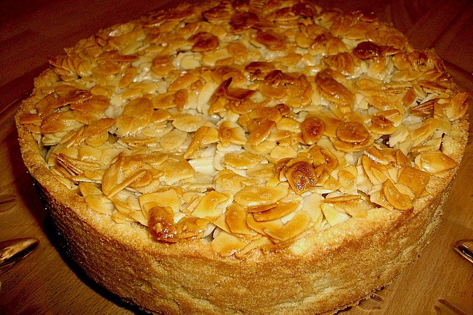 Apfelkuchen mit Mandeldecke